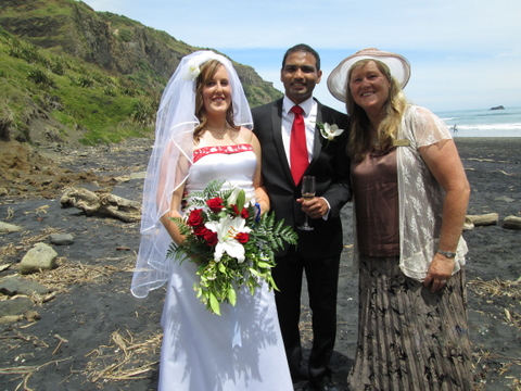 West Auckland Wedding Celebrant Muriwai