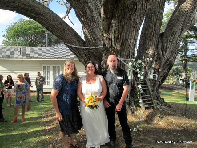 Steve and Ange under the 180 year old pohutakawa